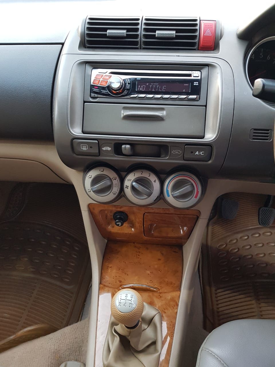 7D Car Mats Compatible with Honda City ZX 2006, Color - Black, AGHC7DZ –  autoglam